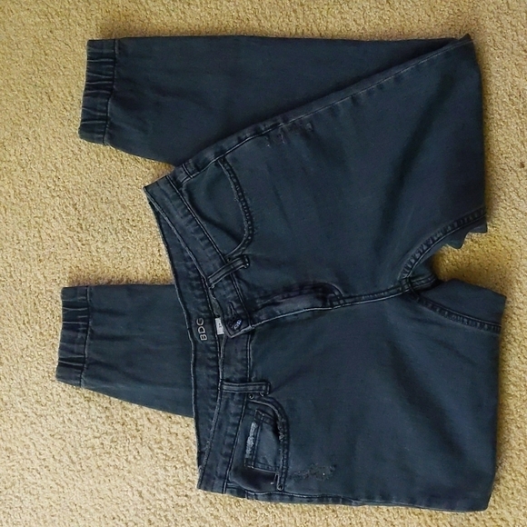 BDG Black Denim Distressed Scrunch Ankle Jeans Size 27 - Picture 1 of 11
